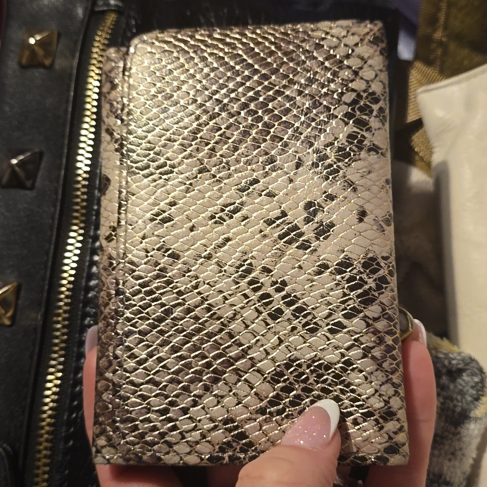 NWOT Hobo Jill Leather Trifold Wallet Golden Snake